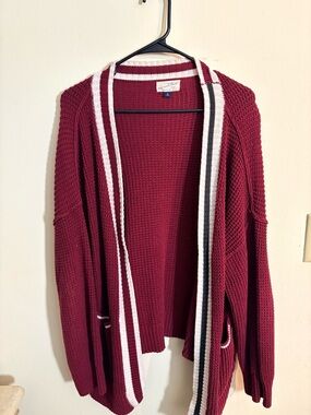 Universal Thread Cozy Wine Red Open-Front Cardigan Sweater with Contrast Trim